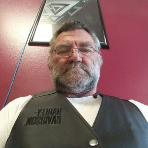 Meet your Posher, Clint